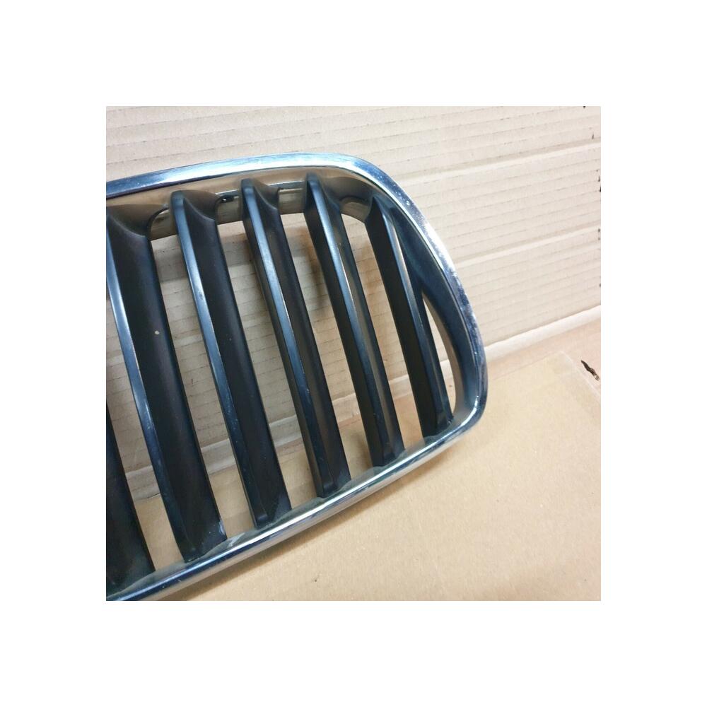 Grille de Calandre avant côté droit Chromé BMW X3 (E83) 04-10 ref  51113420088