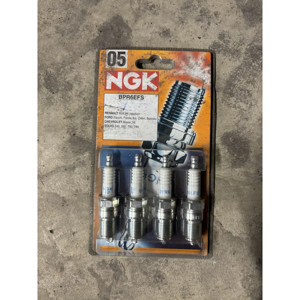 4 Bougies NGK - RENAULT FORD CHEVROLET VOLVO - BPR6EFS