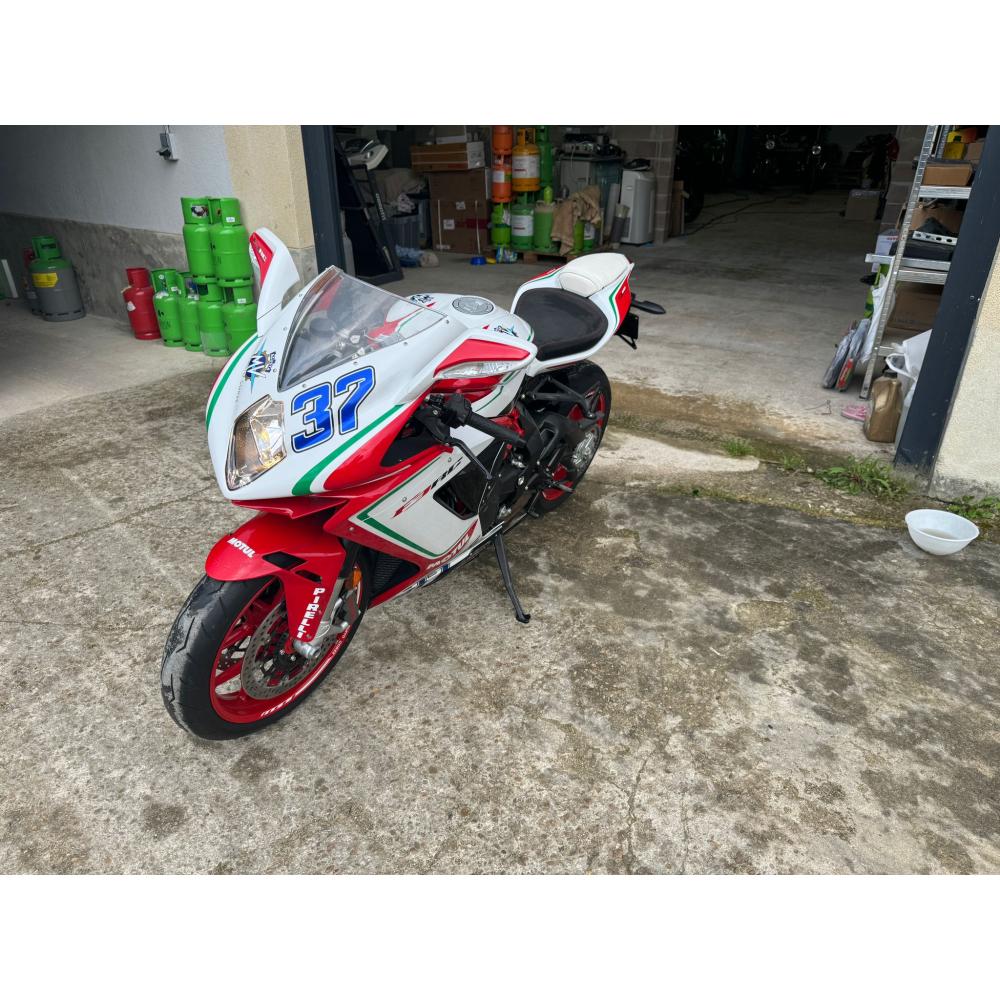 Moto MV Agusta F3 800 RC Modèle 2017 190km
