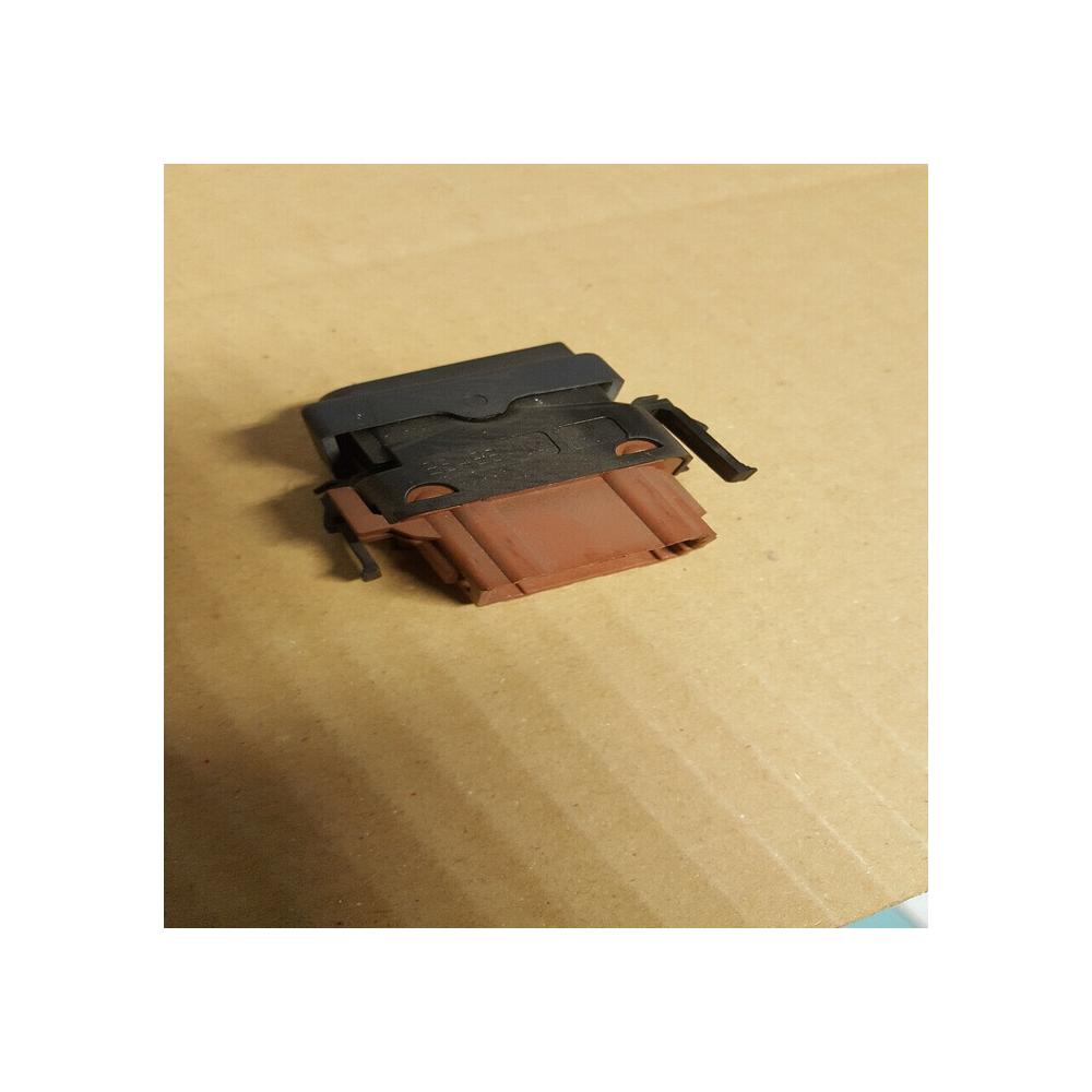 interrupteur bouton dégivrage lunette arriere Renault clio 2 ref 060037A