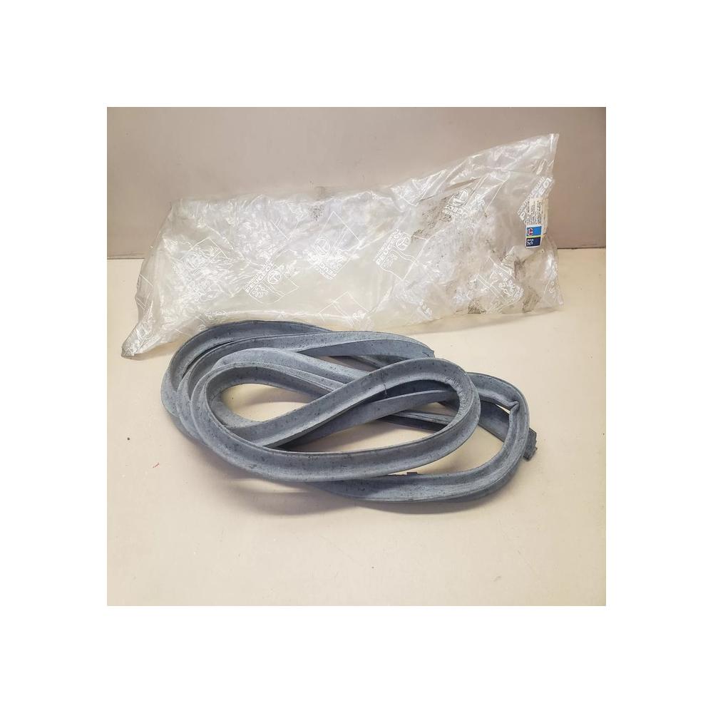 joint caoutchouc porte ou capot Peugeot 504 404 ref 9031.05