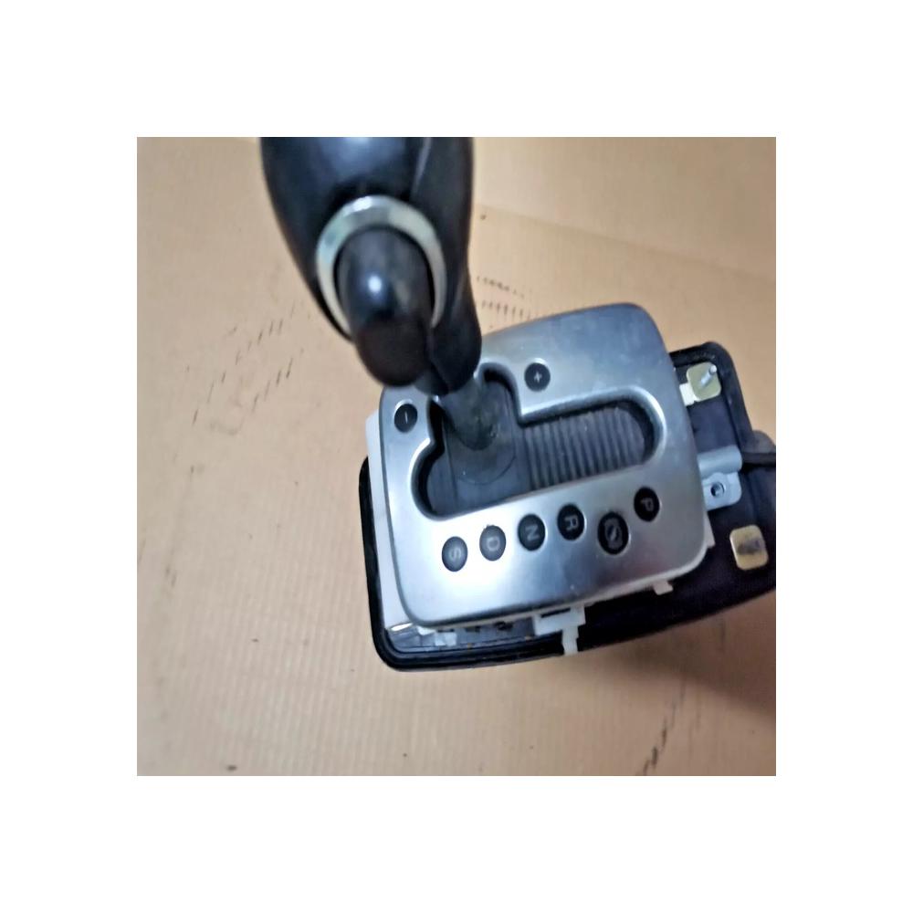 levier de vitesse pour AUDI A4 AVANT 2.0 TDI 16V 2004 2 127329 8E2713111N