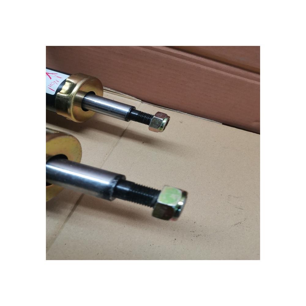 lot 2 AMORTISSEURS AVANT CITROEN ZX BERLINE essence 91 a 92  ref 103985