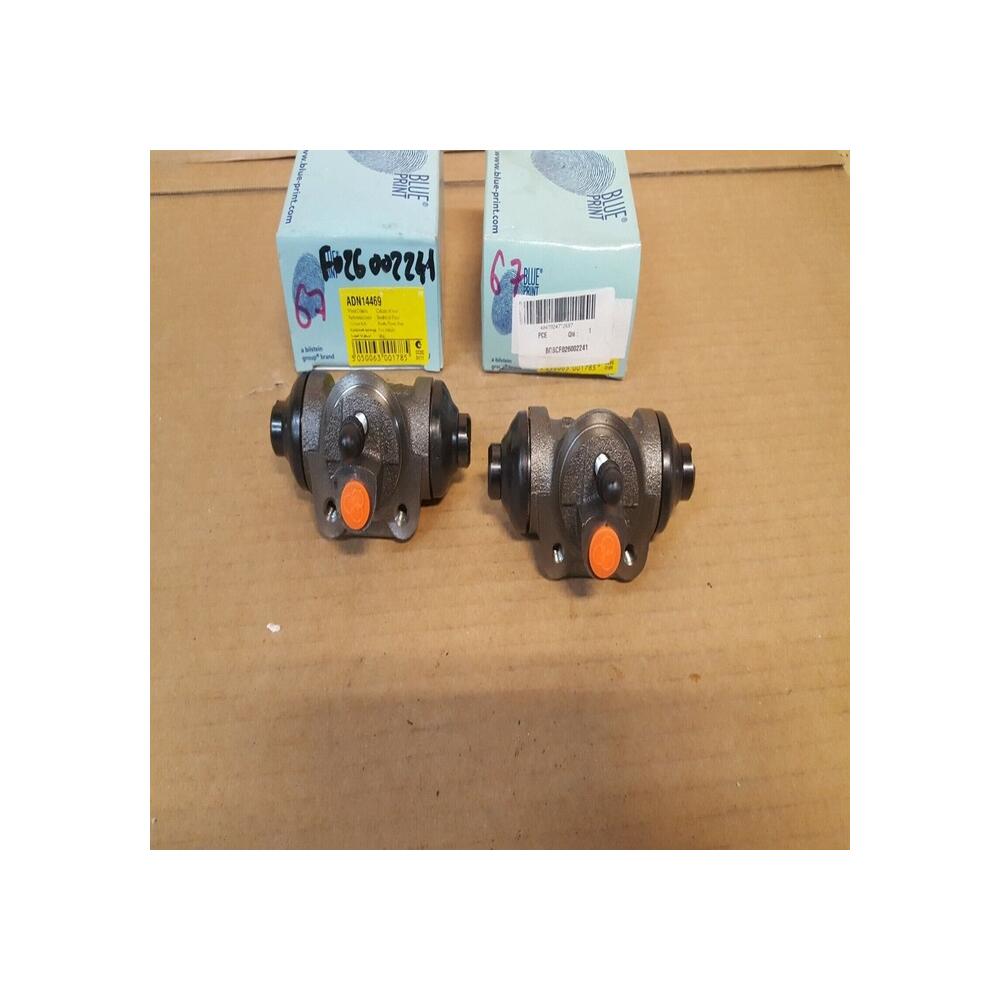 lot de 2 cylindre de roue NISSAN CABSTAR TERRANO 2 R20  ADN14469 CS-111 214569B