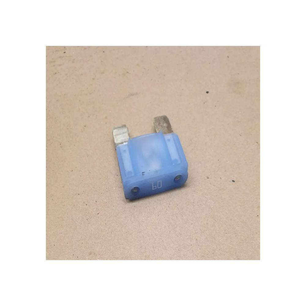 Maxi fusible 60A 32V jaune voiture automobile 2.9X3.5 CM
