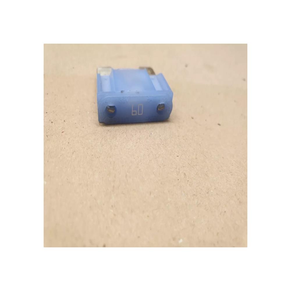 Maxi fusible 60A 32V jaune voiture automobile 2.9X3.5 CM