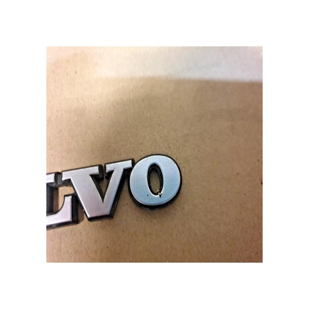 MONOGRAMME LOGO EMBLEME INSIGNE SIGLE VOLVO  10.8x1.5 cm