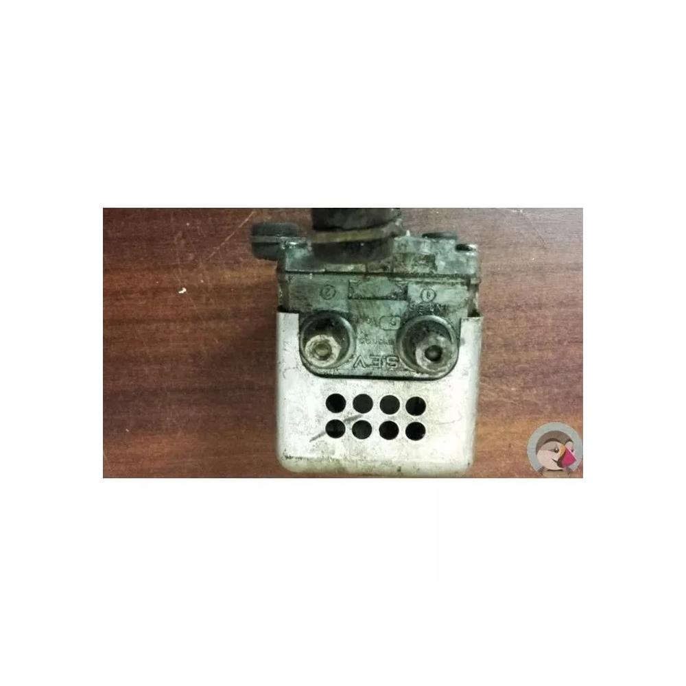 MOTEUR D’ESSUIE GLACE S.E.V. MARCHAL ANCIEN 6 volts Renault-Peugeot-Citroën-Simc