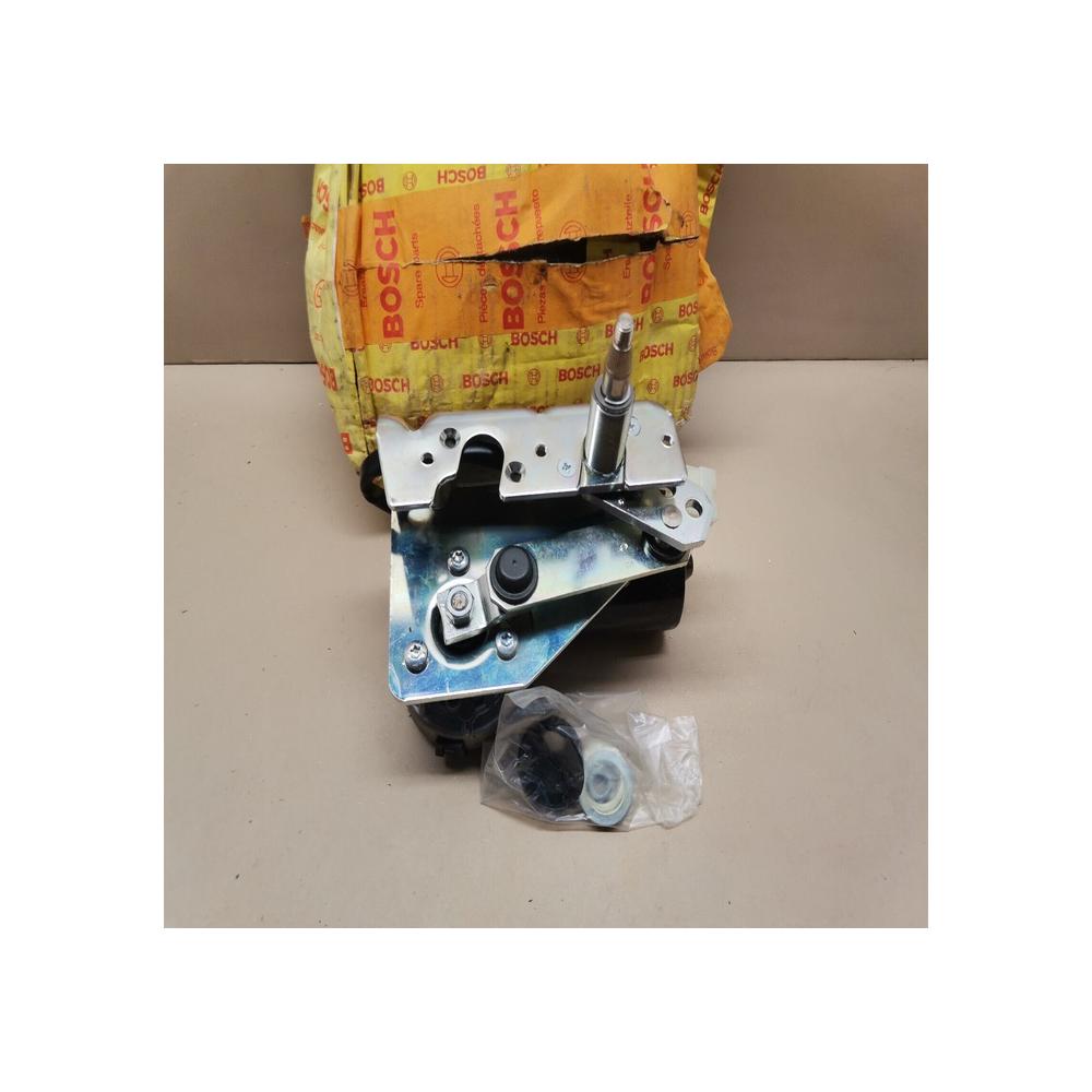 MOTEUR ESSUIE GLACE BOSCH CASE NEW HOLLAND  REF 3 397 020 358 3397020358