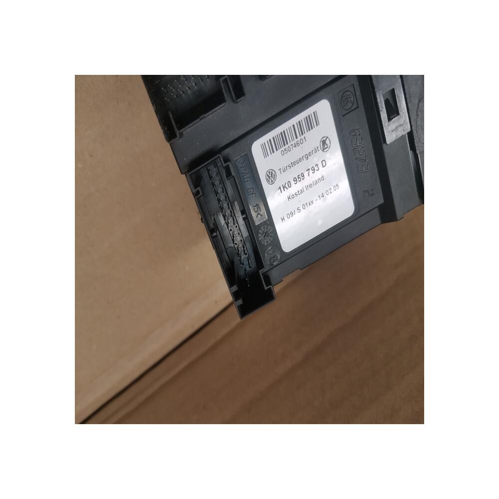 MOTEUR LEVE VITRE  ELECTRIQUE AVANT GAUCHE CONDUCTEUR VW GOLF 5 1K0959793D