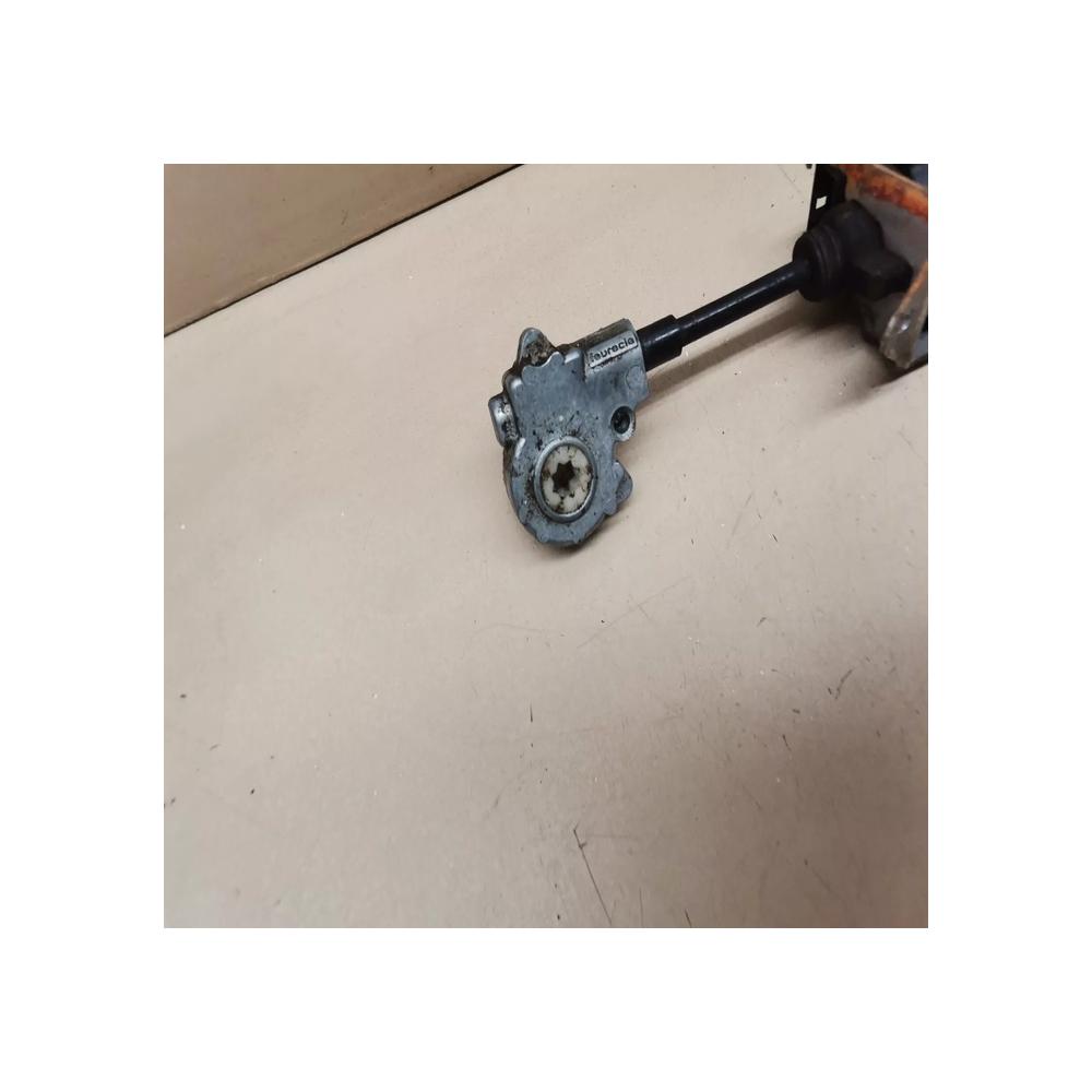 moteur réglage siége avant gauche pour PEUGEOT 607 807 C8 VALEO 404.828 94700060