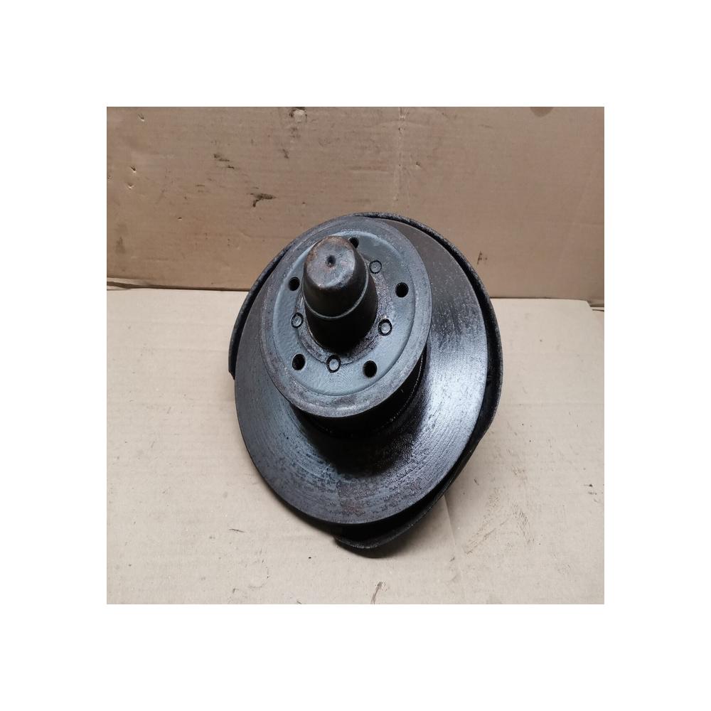 MOYEU FUSEE PIVOT AVANT GAUCHE  MERCEDES  W114 W115