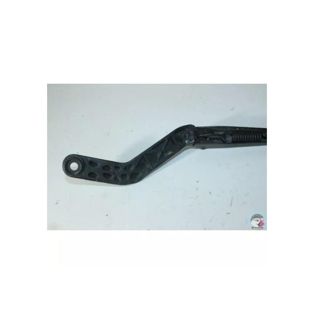 PEUGEOT 106 n°19 Bras essuie glace avant droit d'occasion