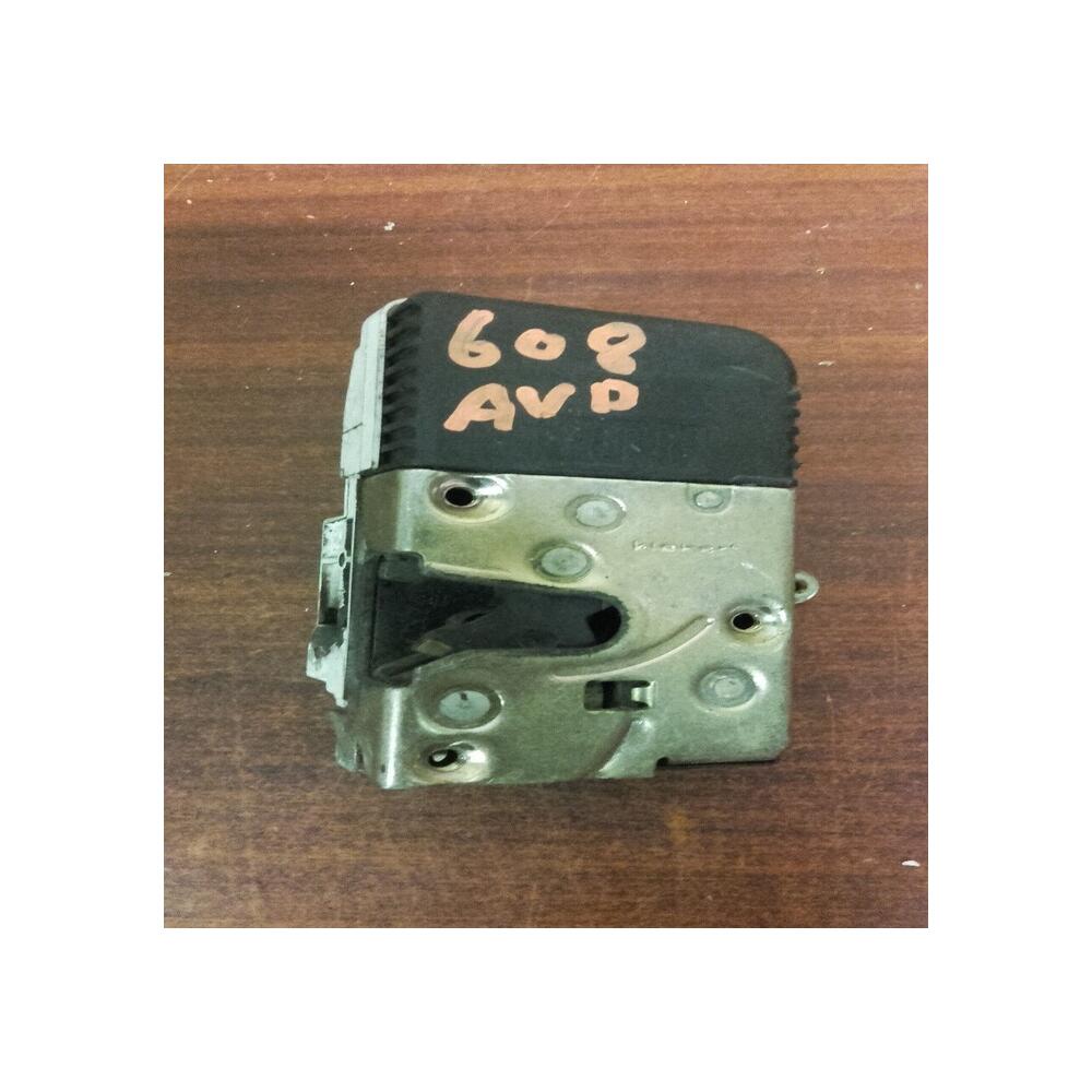 PEUGEOT 806 EVASION ULYSSE ZETA GACHE SERRURE DE PORTE AVANT DROIT