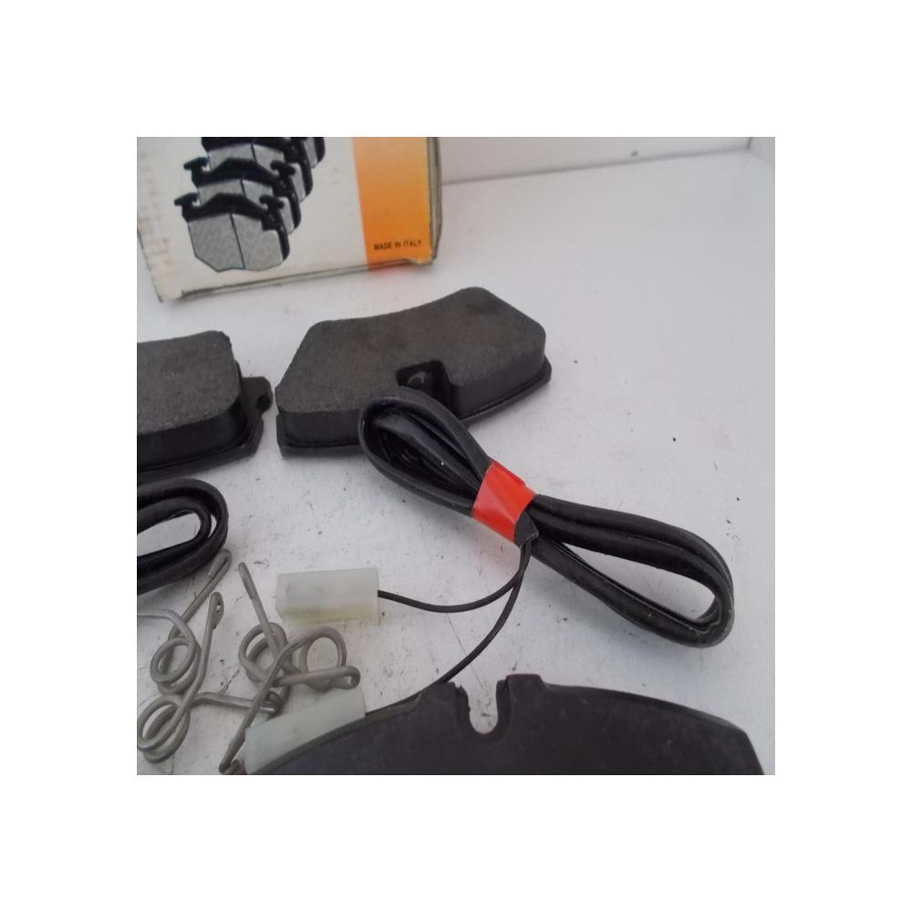plaquettes de frein avant alfa romeo 33 905 907 GDB1251 FDB727 0986424184