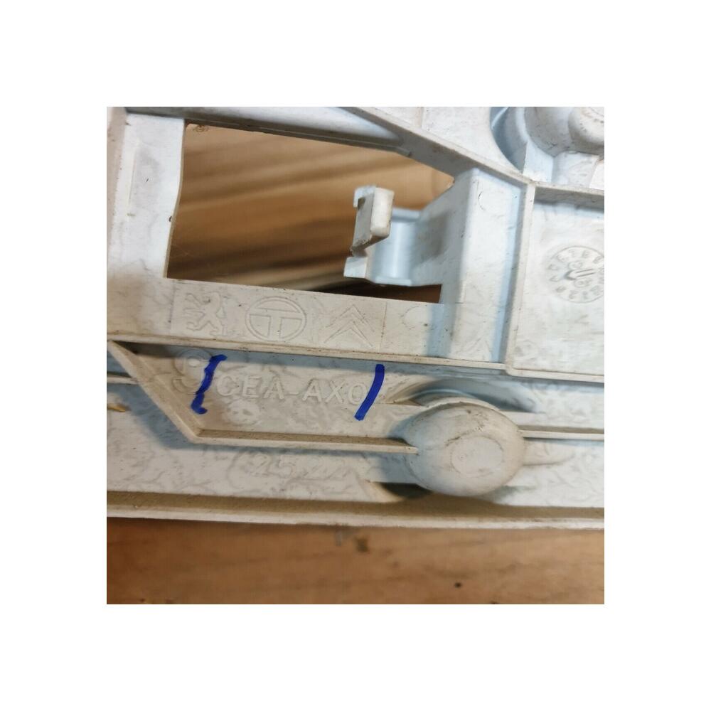 platine feu arriere droit passager peugeot 306 marque AXO