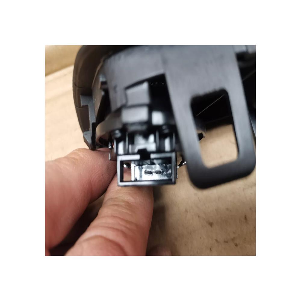 POIGNEE DE PORTE INTERIEUR ARRIERE DROIT VW PASSAT 3C B6 REF 3C4839114Q