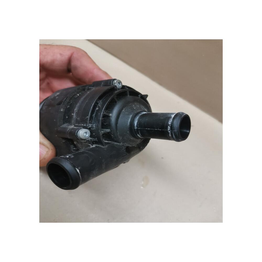 POMPE A EAU ADDITIONELLE MERCEDES CLASSE A B E G S V VW CRAFTER REF A2118350028