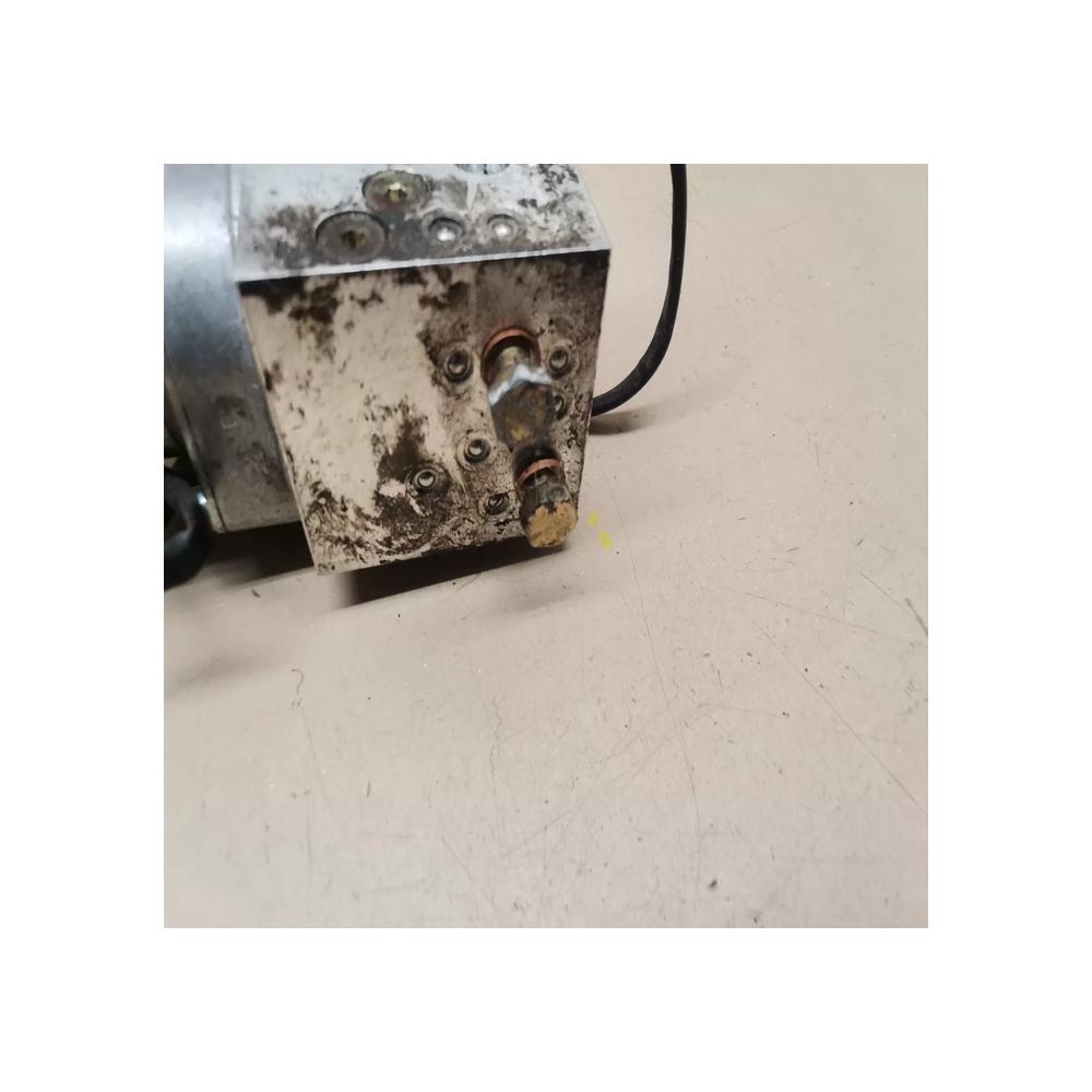 pompe hydraulique coffre Mercedes C215 CL500 ref A2158000148 hb70186-002