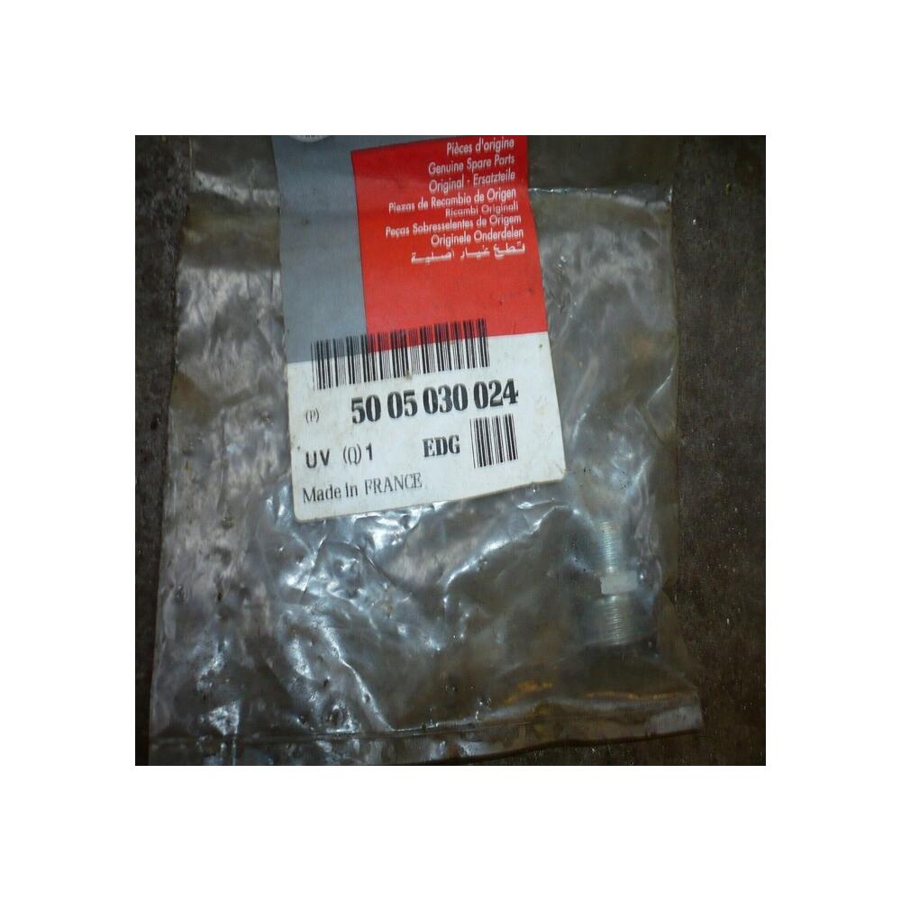 raccord essence et hydraulique  renault truc 50 05 030 024