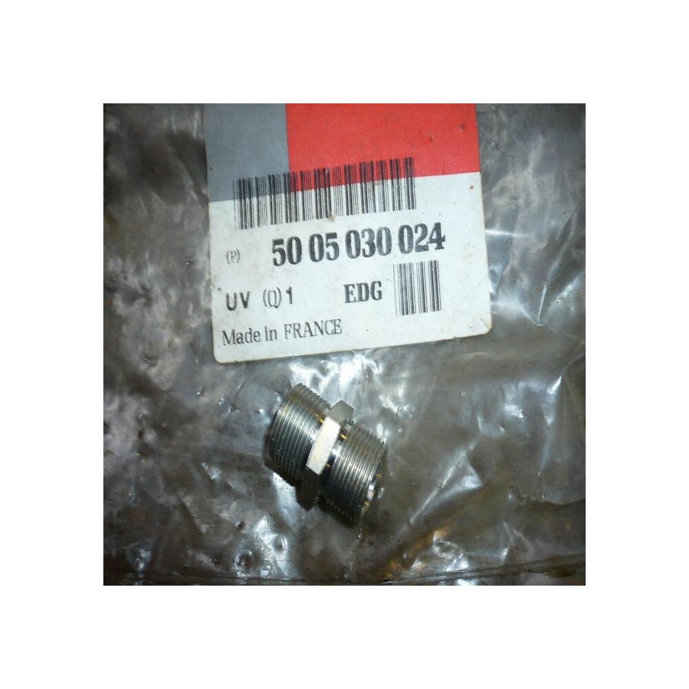 raccord essence et hydraulique  renault truc 50 05 030 024