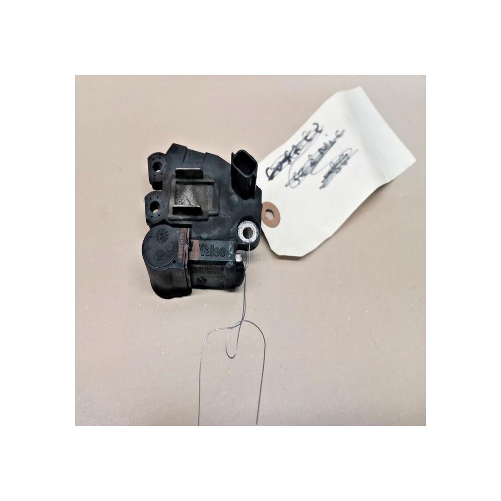 REGULATEUR DE TENSION ALTERNATEUR RENAULT TWINGO 2