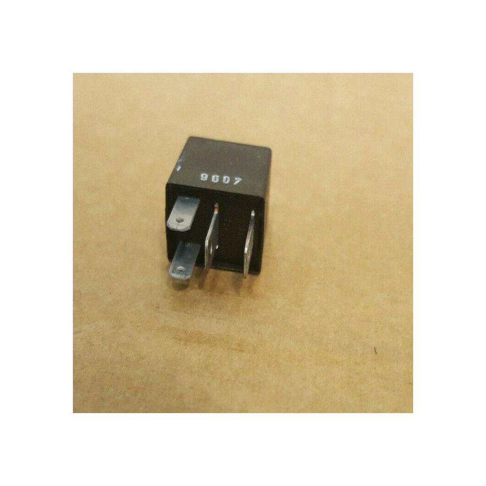 Relais GM ref 90229206 Opel daewoo