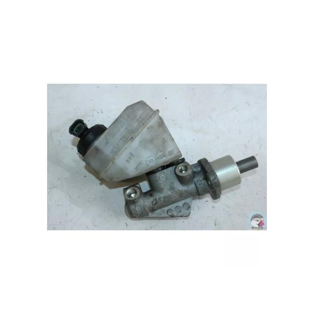 RENAULT CLIO 2 PHASE 2 1.5 DCI 7700417649 n°30 Maître-cylindre de frein d'occas