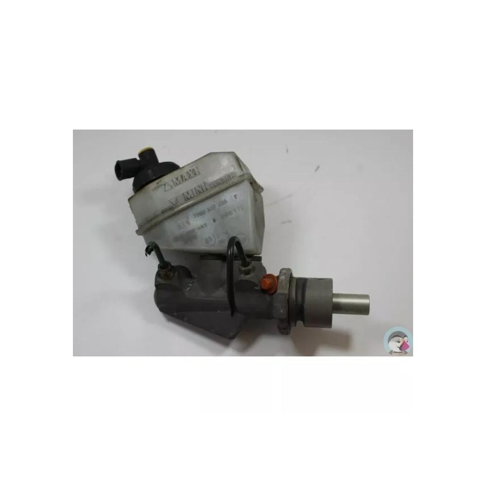 RENAULT KANGOO 1 Break 1.5 dCi 7700417826 n°15 Maître-cylindre de frein d'occasi
