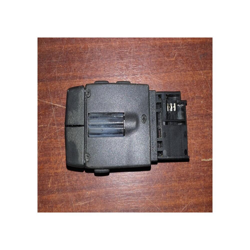 RENAULT LAGUNA 2  ESPACE 4 COMMANDE RADIO AUTORADIO REF 7701049643