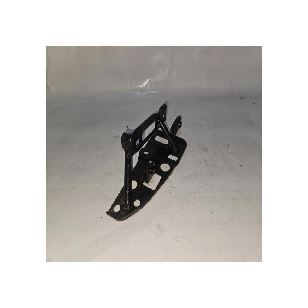 REPOSE PIED KYMCO DINKSTREET 125 2013 (09-15)