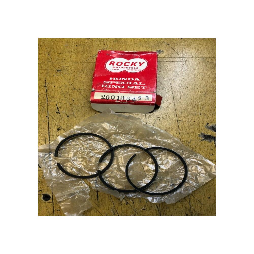 rocky motorcycle Honda size 3 cote O/S Piston Ring Set C200 CA200 CT200 2001364