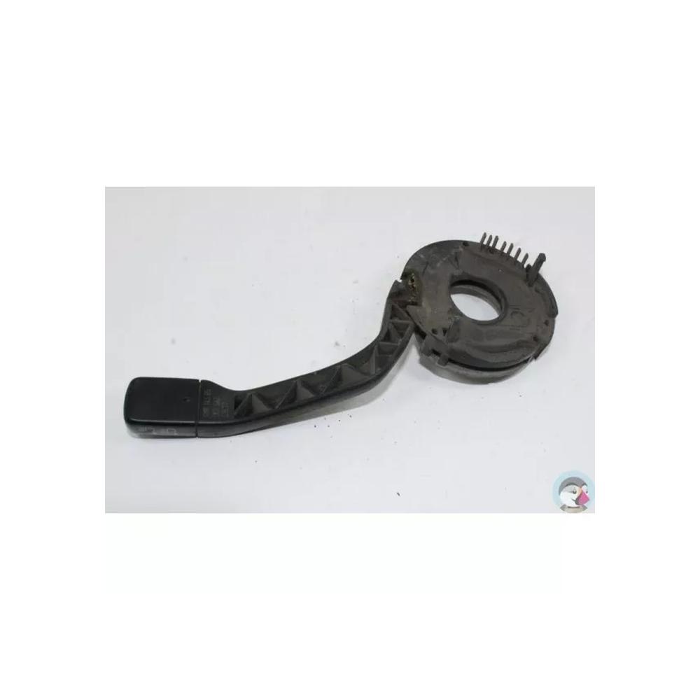 SEAT IBIZA N°32 commodo phare