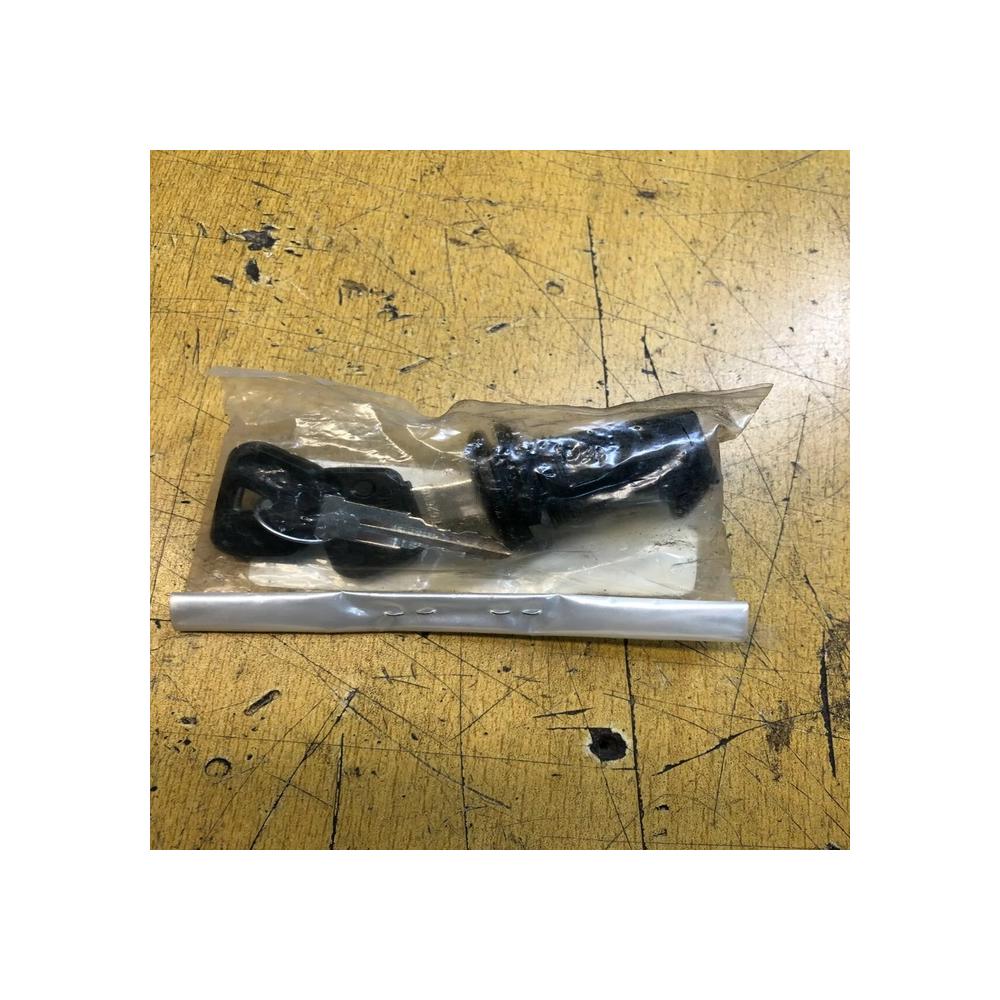serrure cache latéral yamaha 26h-21708-00 xc 125 200 xvz 1200 1300 td venture