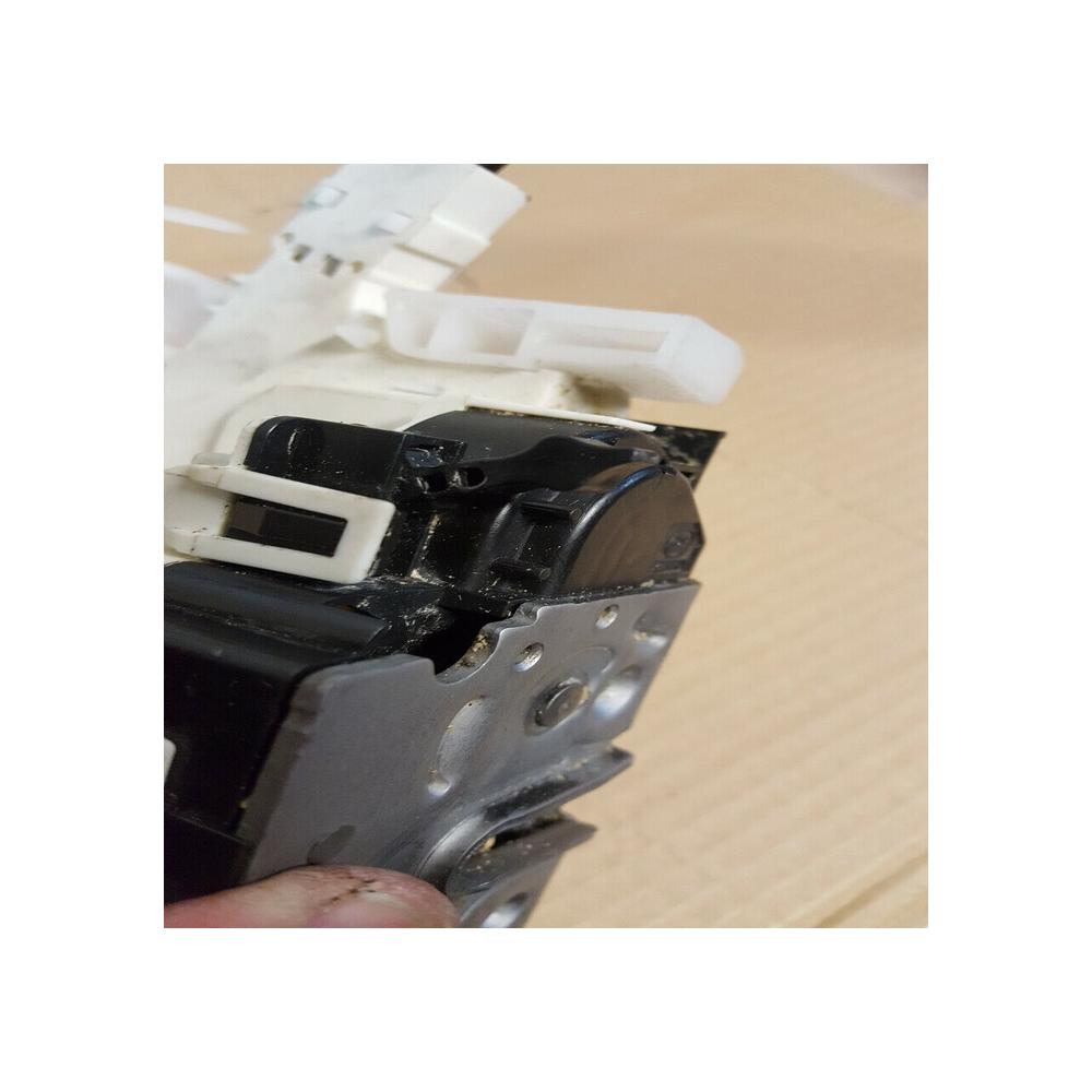 Serrure de porte Arriere Droite Mercedes classe C CLS W204 W212 ref  A2047301435