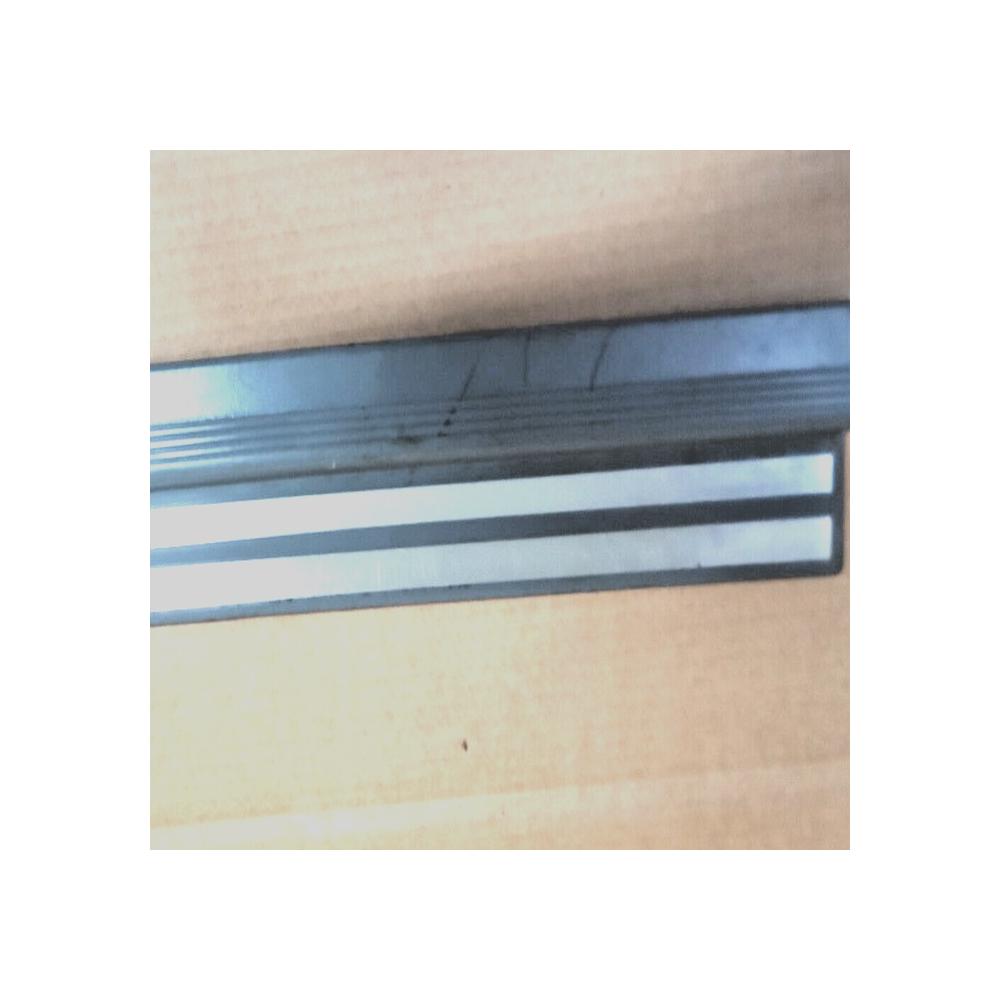 SEUIL DE PORTE Avant DROIT MERCEDES  W210 REF 2106800136