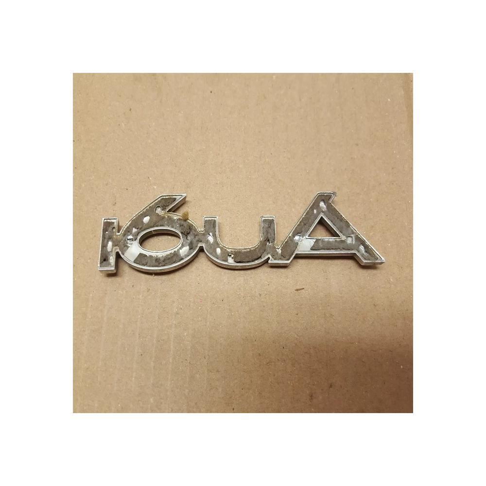 sigle monogramme insigne logo emblème badge capot coffre  AUDI