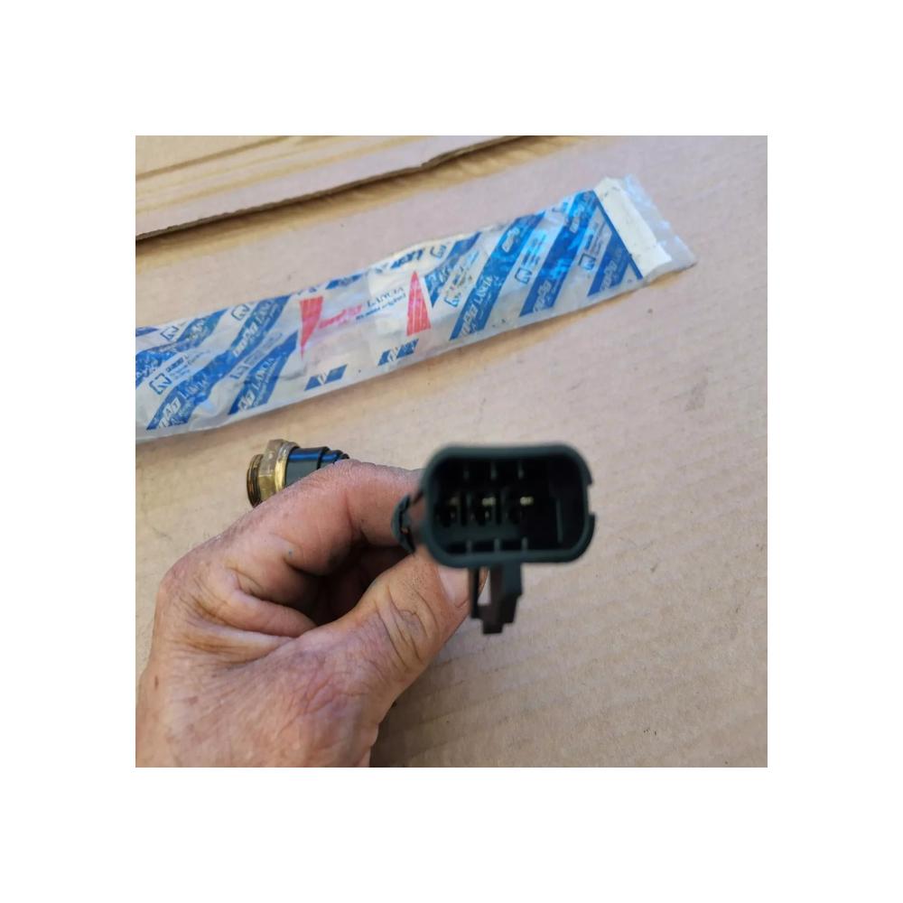 SONDE DE RADIATEUR LANCIA THEMA FIAT CROMA
