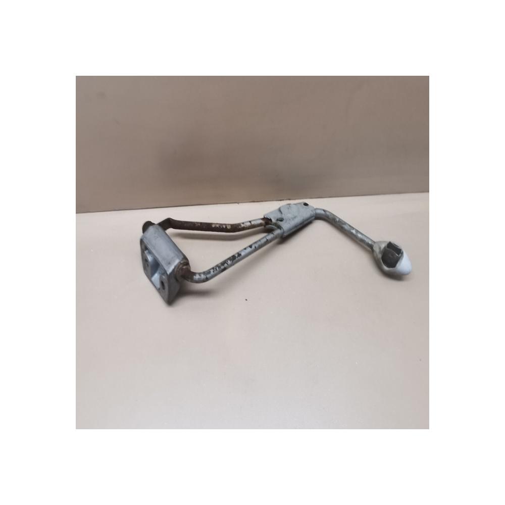 SUPPORT BRAS RETROVISEUR GAUCHE  MERCEDES 206 306 D hanomag