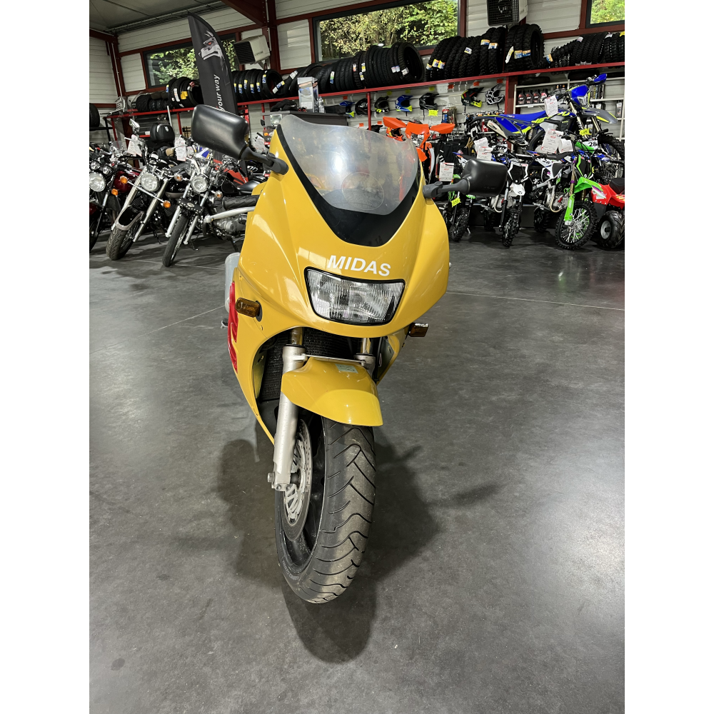 Suzuki 900 rf