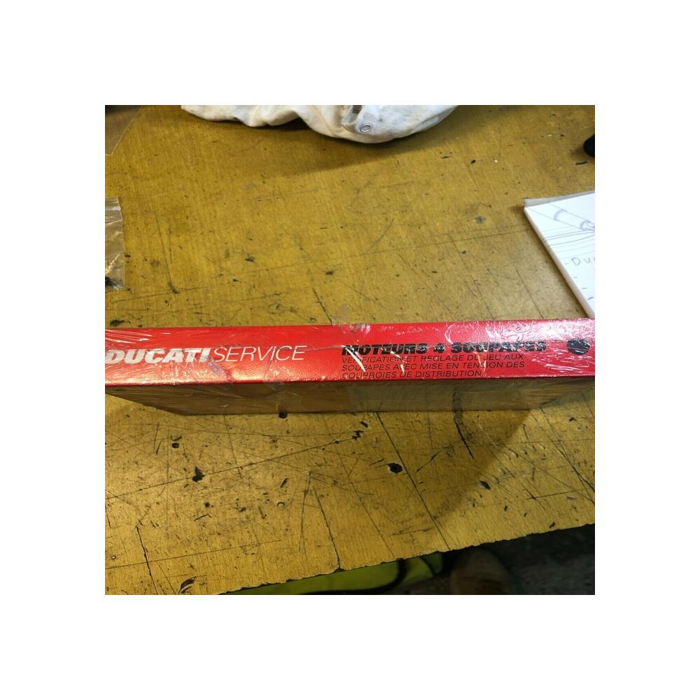 video vhs ducati service moteur 4 soupapes jeux soupapes tension courroies distr