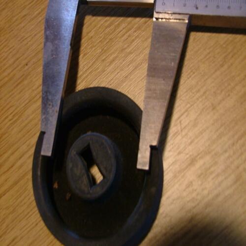 1 CAPUCHON POUR CYLINDRE DE ROUE 2168 (CITROEN T45) LOCKHEED 2165 NEUF