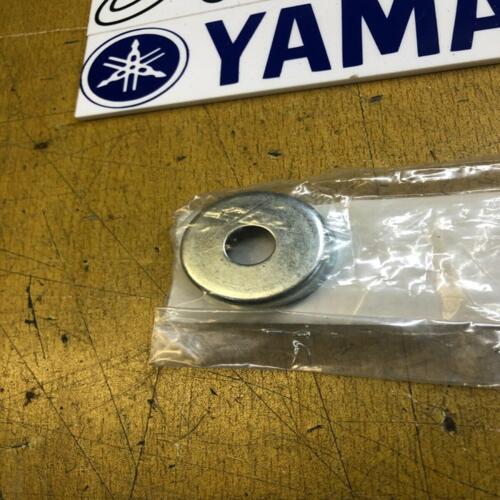 1 couvercle triangle yamaha 5yt-23517 1UY-23517-00 1UY-23517-01 yfm yfz yfa1