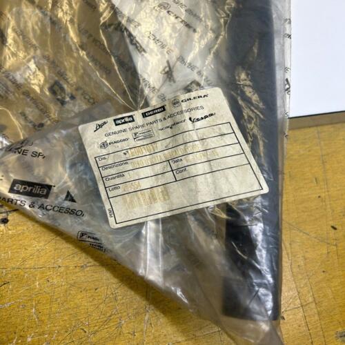 1 durite Tube de sortie de chauffage piaggio 1e001017