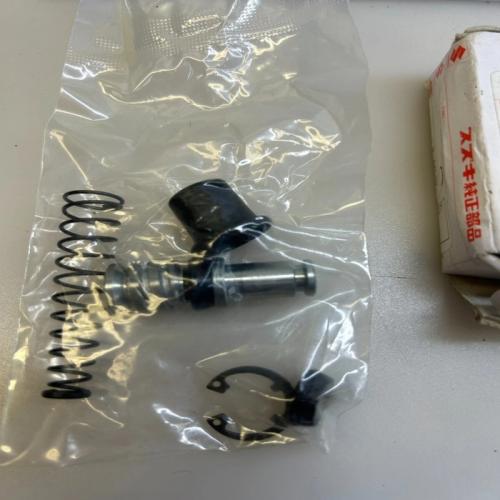 1 kit refection maitre cylindre suzuki 59600-45870 an 400 dl 1000 650 gsx-s gsr