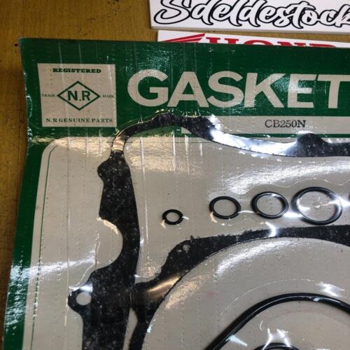 1 pochette joint bas moteur  NR GENIUNE PARTS gasket kit B cb 250 n nd c t t1 t2