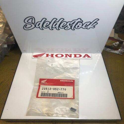 1 rochet honda 23513-952-770 HR21 HRM21 HRA21 HR21-5 HR216 HRS21