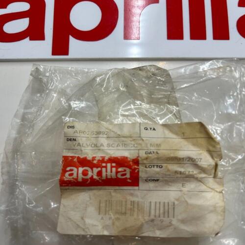 1 soupape échappement aprilia ap0253892  Leonardo 125 150 Scarabeo 125 150 200