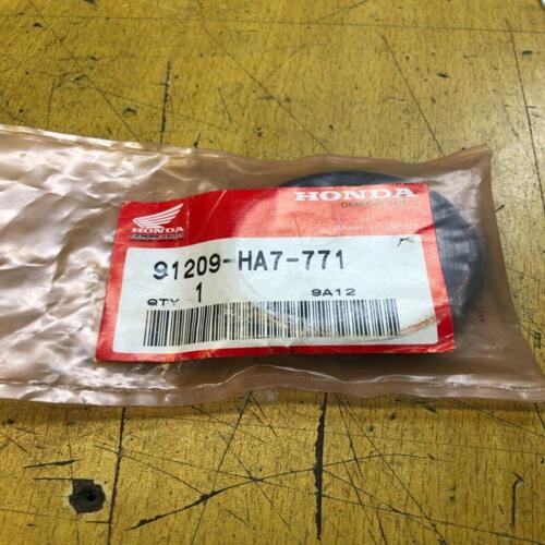 1x cache 40X58X7 poussière honda 91209-ha7-771 91209-HN2-003 trx 300 350 450 680