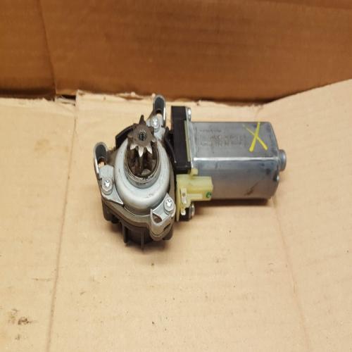 actionneur moteur siège avant conducteur MERCEDES ML w164 W251 82028922